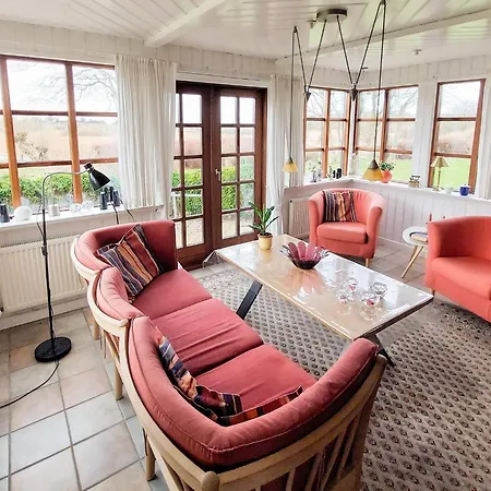 בית נופש 4 Star In